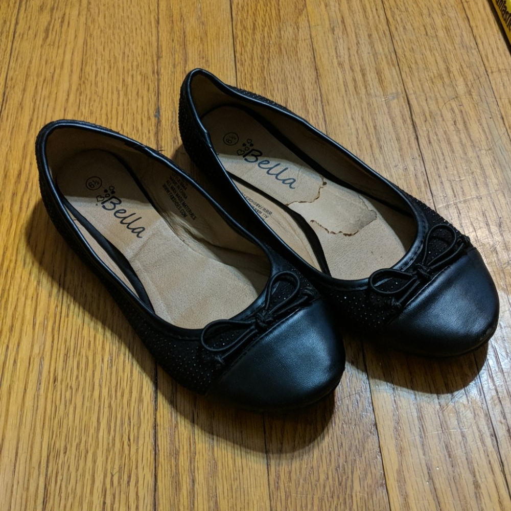 Cute black shoes